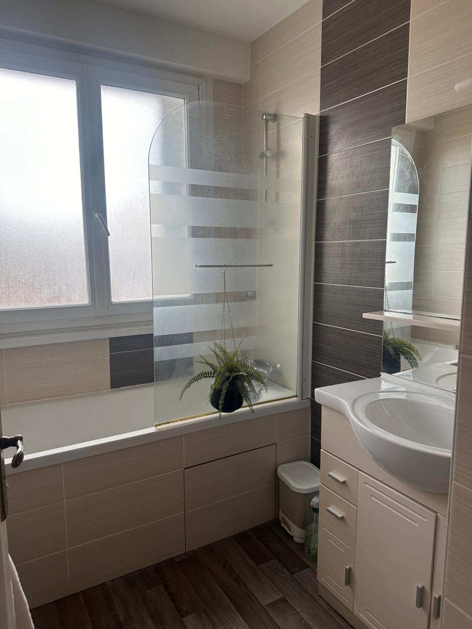 Appartement T3 Confortable Et Lumineux *
